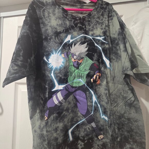 4 Anime T-shirts - Picture 2 of 12